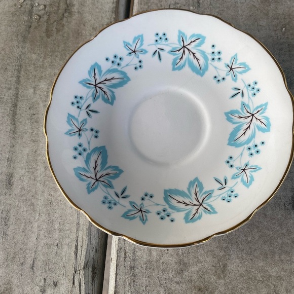 Vintage Regency English Bone China Maple Leaf Pale Blue Tea Cup & Saucer Set - Picture 7 of 10